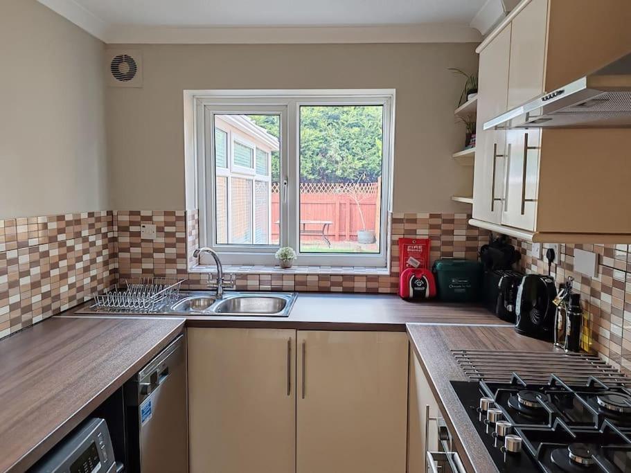فيلا Modern Living In Hull كينغستون أبون هول المظهر الخارجي الصورة