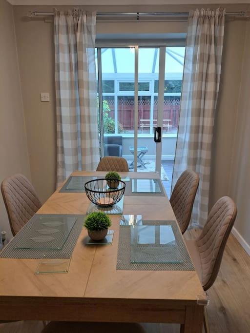 فيلا Modern Living In Hull كينغستون أبون هول المظهر الخارجي الصورة
