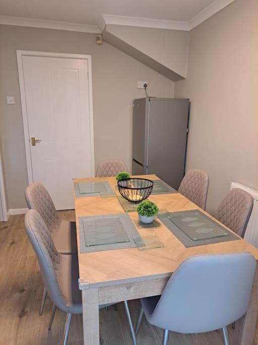 فيلا Modern Living In Hull كينغستون أبون هول المظهر الخارجي الصورة