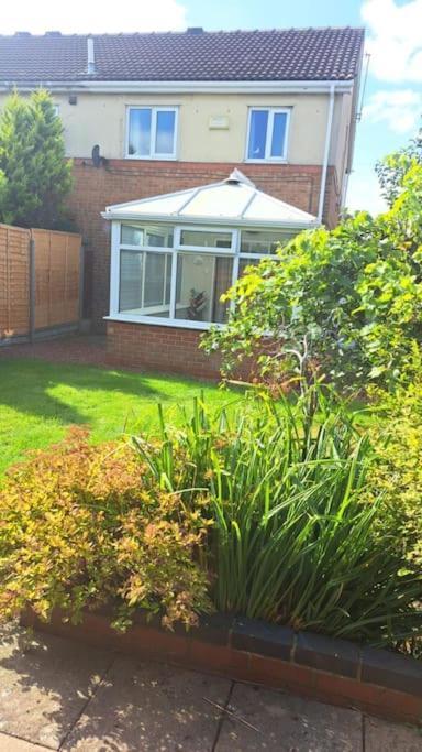 فيلا Modern Living In Hull كينغستون أبون هول المظهر الخارجي الصورة